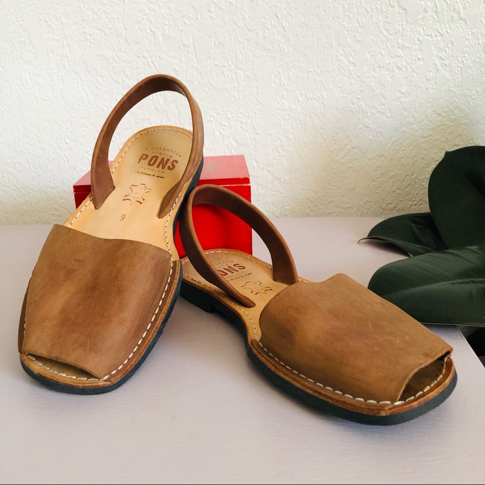 AvacarasUSA | Pons Leather Sandals